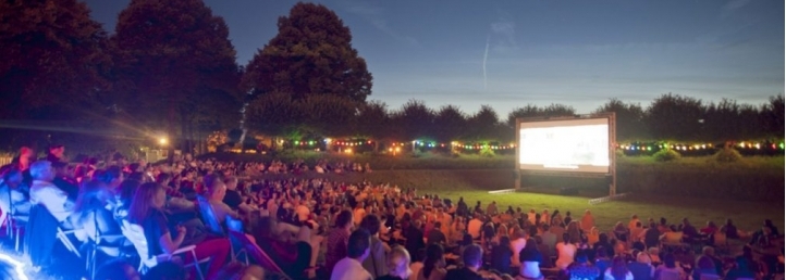 Films kijken onder de sterrenhemel