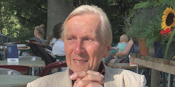 Titra-directeur Eef Bovelander overleden
