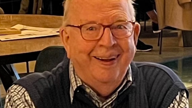 Voormalig bioscoopman Hans Nieuwenhuizen overleden