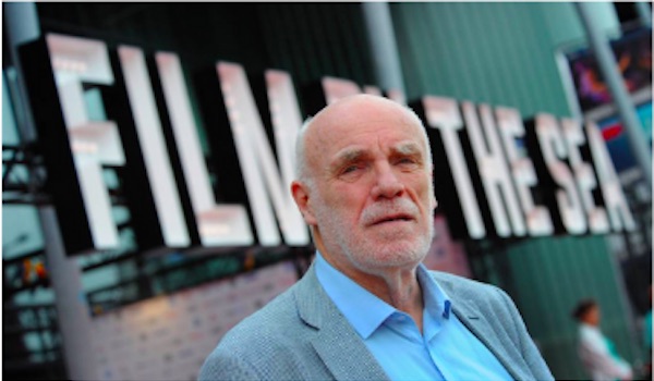 Harry Peters overleden