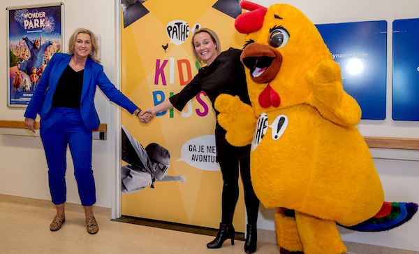 Bioscoopzaal in Beatrix Kinderziekenhuis feestelijk geopend