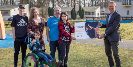 Leden Pathé All Stars doneren flink voor Bio