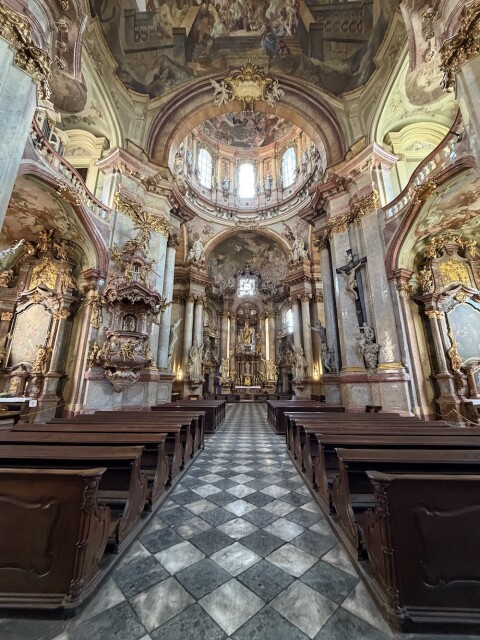 Sint Nicolaaskerk Praag foto Jeroen Huijsdens