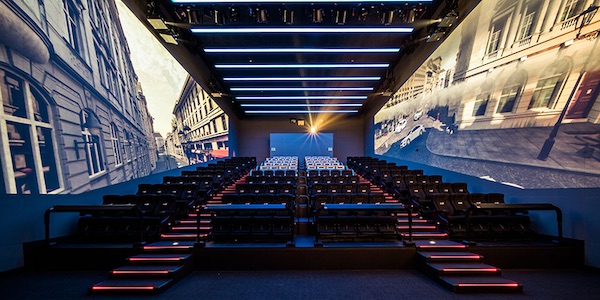 CinemaCon: Koreanen laten bioscoopbezoekers vliegen